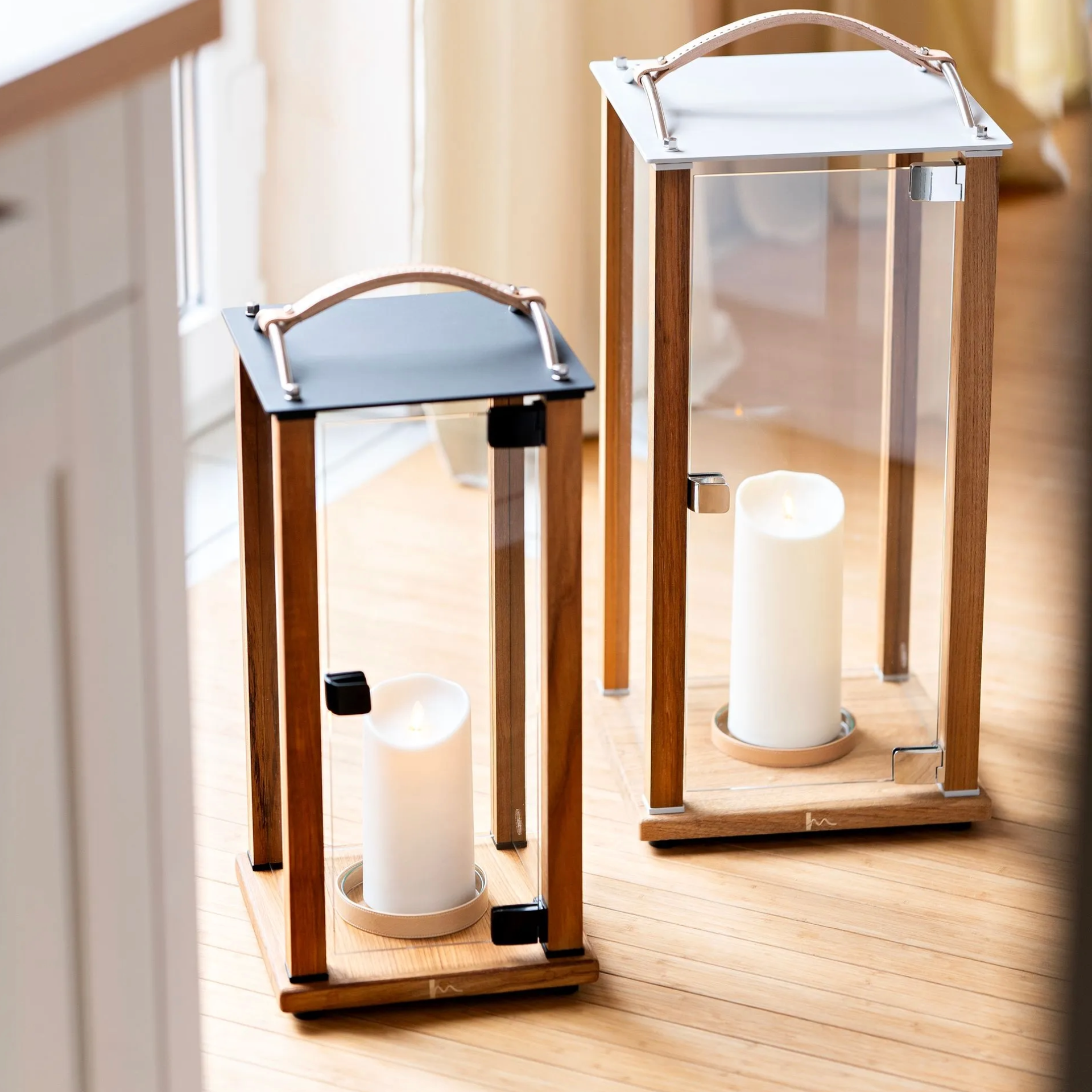 Sole Line Hurricane Candle